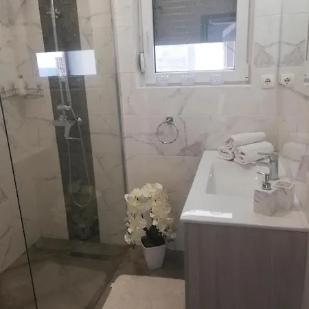 Kuca Za Odmor Sara Villa *
